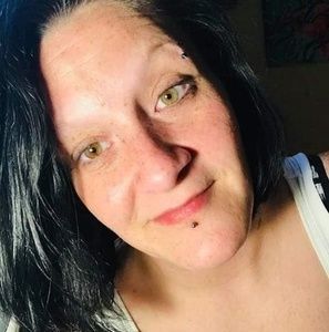 Meet your Posher, Bethanye